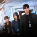 Inspector Na Hwa-jin in action pose at Dehan High School, Teach You a Lesson 2026 Netflix K-drama poster